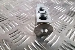 Válvula de radiador de aire acondicionado AUDI A6 4G0820181A