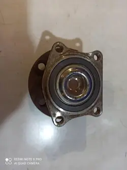Volvo V70 2006 Mozzo e cuscinetti ruota posteriore sinistra OEM 9173872