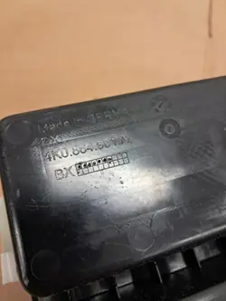 Audi A6 C8 langaton laturi OEM 4K0864981A
