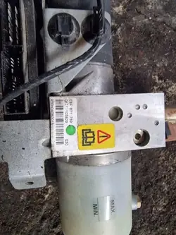 Pompe hydraulique OEM E84871789 pour Renault Megane II