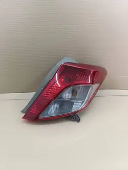 Conjunto de luz trasera Toyota Yaris OE 81551-0D370