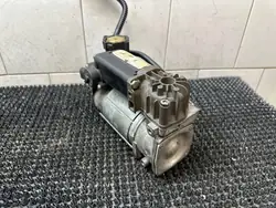 Compressor de suspensão traseira Audi Q7 4M