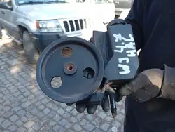 Jeep Servolenkpumpe OEM 52089300AC - Gebraucht