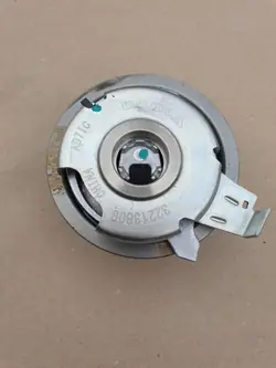 Rodillo tensor correa distribución OEM 32213809 Volvo