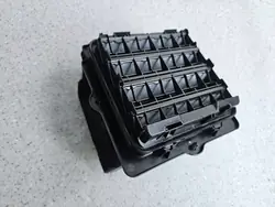 Jeep Grand Cherokee WL vasen takakontin tuuletusritilä OEM WLKRATKAWENTTYLLEW