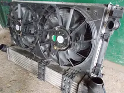 Radiateur complet RENAULT LATITUDE 3.0 DCI 214810032R