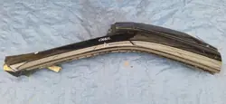 Pilier gauche vitre avant Dodge Challenger OEM SLUPEKLEWY33
