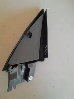 OEM 3CM837973 Peilin Kolmio Peite Vasen Käytetty