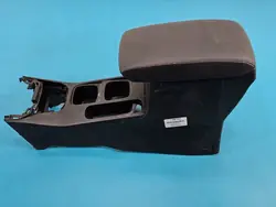 Tunnel armsteun OEM 2380568 voor Suzuki Vitara II 2015-