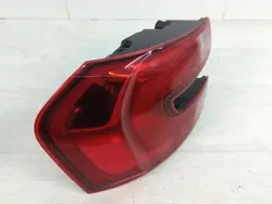 Feu arrière gauche pour Citroen C4 Picasso 9676853980