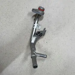 Tuyau de sortie de liquide de refroidissement OEM 05048346AD Jeep