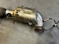 Catalyseur OEM HG93-5E211-GD pour Ford Fusion