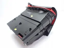 Konsolin hylly OEM 685003033R Renault Capturille