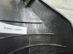 Cubierta de pilar Alfa Romeo OEM 735772706 - Usado