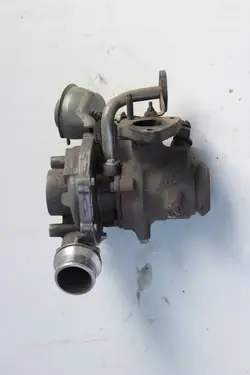 Turboahtimen Renault Nissan Diesel