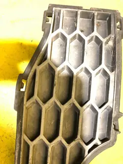 Chevrolet Captiva 2007 Grille de pare-chocs avant gauche