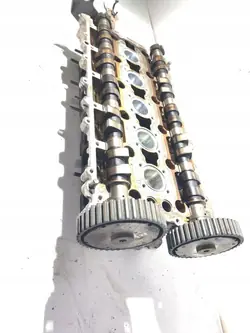 Culasse moteur Volvo d'occasion OEM 8252302