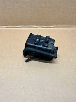 Filtre à charbon Mitsubishi Outlander III