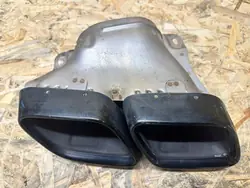 Mercedes-pakopää OEM A0004902600 GLE W167:lle