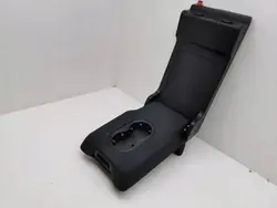 Audi A3 8Y 2023 Taka kyynärnoja OEM AMD123844