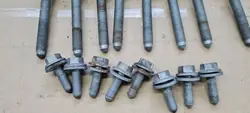 SRUBYQ58RR Boulons de suspension avant pour Audi Q5