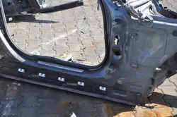 BMW 3 G20 2022 Pilar B Direito OEM 423048