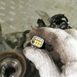 UTO33659 Moyeu de roue avant pour Peugeot 3008 II 2021