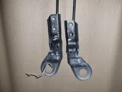 BMW F48 konepellin tukikiinnitys OEM 7355991 7355992