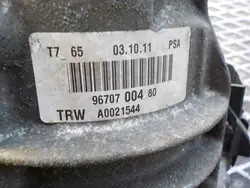 Pompe de direction OEM 9670700480 pour Peugeot