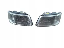 Faróis Dianteiros Esquerdo Direito VW T5 7H1941016J 7H1941015J