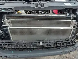 VW TRANSPORTER T6 2.0 TDI Radiador con Ventilador OEM 7E0121212A