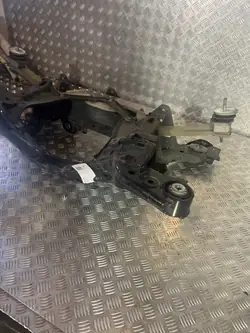 UTO56608 Cadre Auxiliaire Arrière pour Volvo XC90 2018