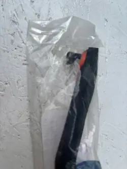 Tätning OEM 67895-76011 för höger framdörr nedre kant