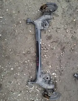 Poutre arrière OEM CUN176 pour Toyota Yaris Cross IV