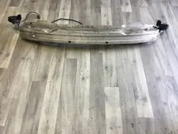 AUDI A4 B6 Etupalkki 8E0807109