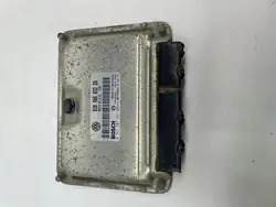 Unité de contrôle moteur VAG 030906032DQ 0261207681