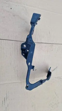 Support de phare avant droit Honda Jazz 71140-T5R-A00