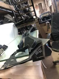 Mercedes-Benz pyyhinvarsin A2478302800 - Etu