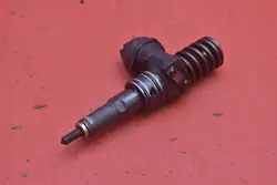 Ruiskutuspumppu OEM 045130073T Seat Cordoba 1.4 TDI:lle