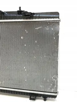 Radiateur d'eau Ford OE GN11-8005-AD