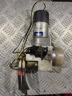 Bomba hidráulica VW OEM 3D5827383A para Phaeton 4.17L
