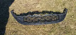 Grille de pare-chocs avant Opel Astra J OEM 55112710