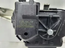 Fecho de porta-malas Mercedes-Benz OEM A2057500600 - Usado