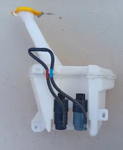 Toyota OE Ruitensproeiervloeistofreservoir 85315-0D170