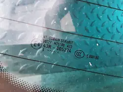 Vitre arrière OEM 750100001 pour VW Touareg I