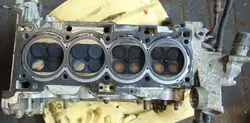 Culasse OEM 8K31 pour Kia Carens 3 2.0 16V