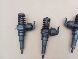 Spolarpump OEM 038130073Q för VW Passat B6 2.0 TDI