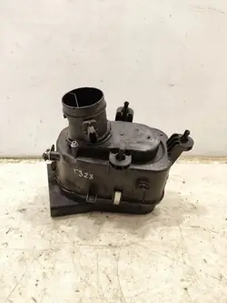 Ilmansuodattimen kotelo Maserati Quattroporte VI Ghibli OEM 670001543