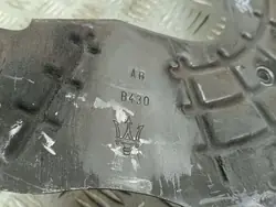 Maserati Levante Framre bromssköld OEM FOB45742
