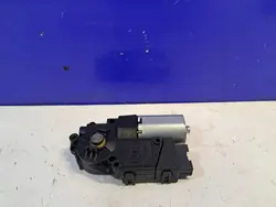 Zonnedakmotor OEM 10027987F voor Jaguar XE 2017